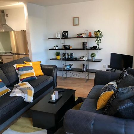 Westone View Villa Sheffield Esterno foto