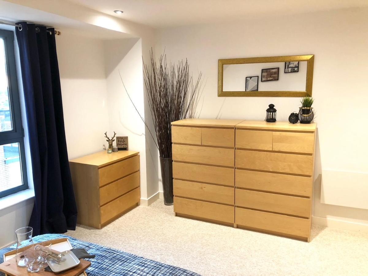Westone View Villa Sheffield Esterno foto