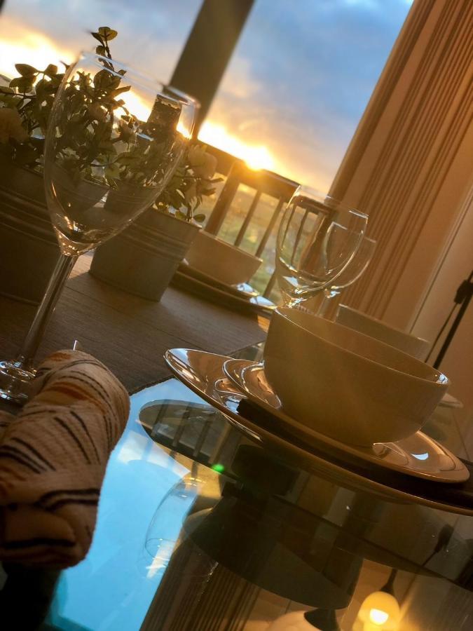 Westone View Villa Sheffield Esterno foto